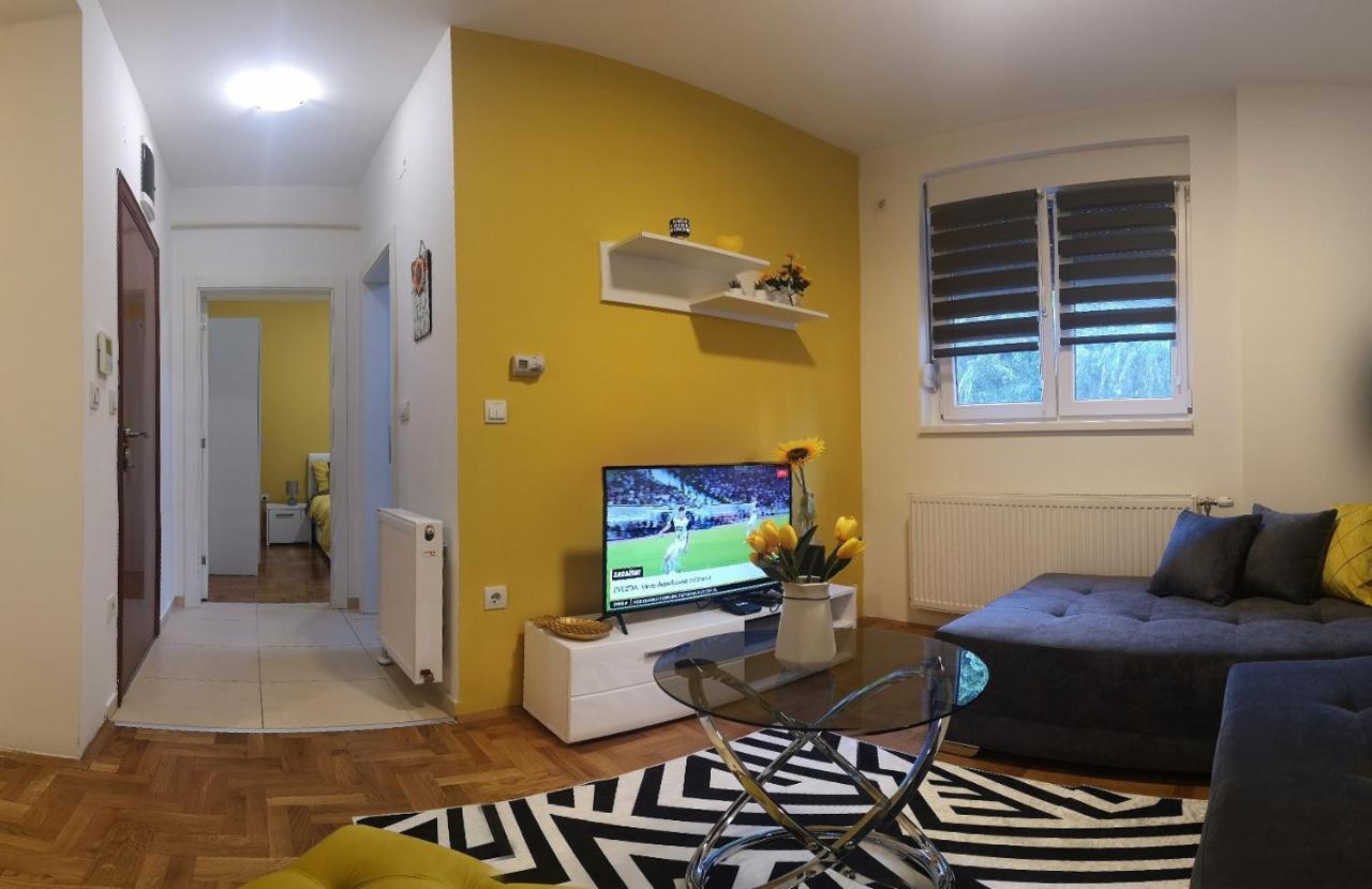 Apartman Sunflower Сремска Митровица Екстериор снимка