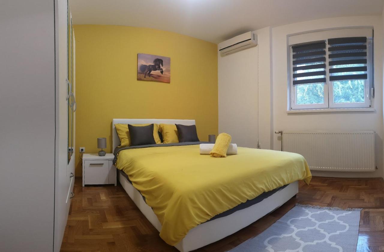 Apartman Sunflower Сремска Митровица Екстериор снимка