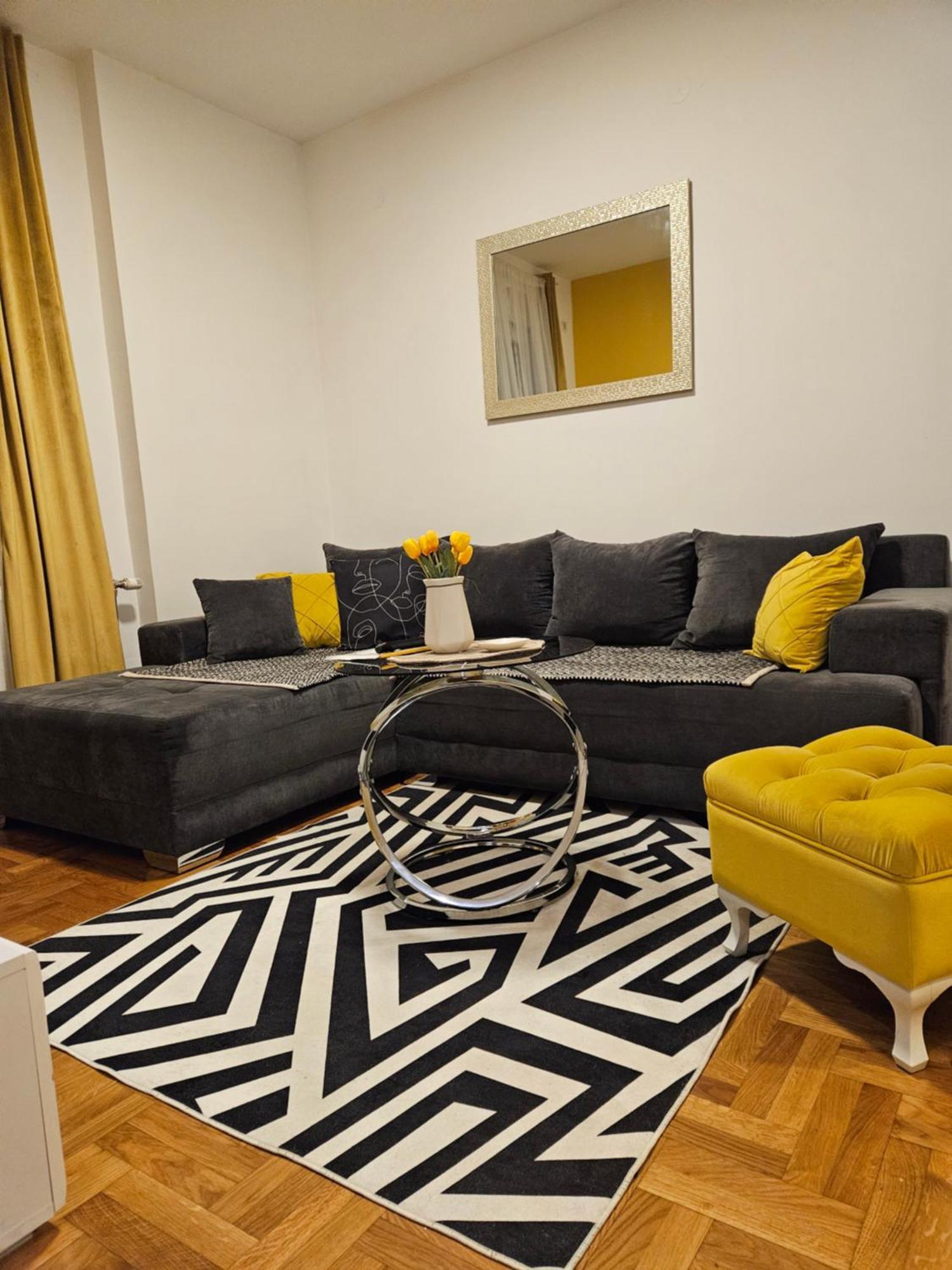 Apartman Sunflower Сремска Митровица Екстериор снимка